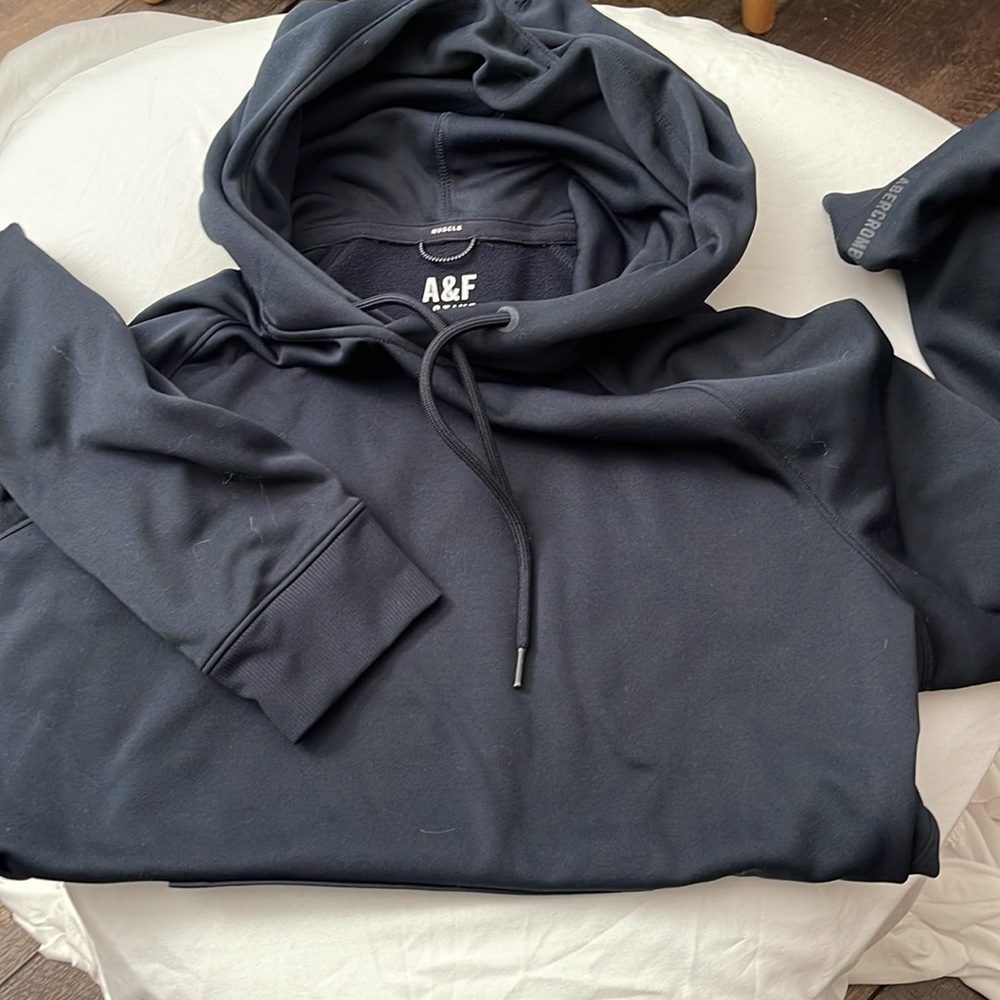 Men's Abercrombie & Fitch Lightweight Active Hoodie SizeXL -Muscle Fit Navy Blue